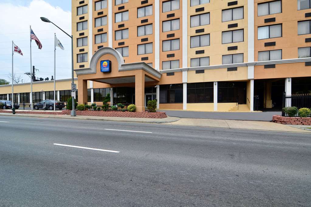 La Quinta Inn & Suites By La Quinta Inn & Suites By Wyndham Washington Dc Noma Extérieur photo